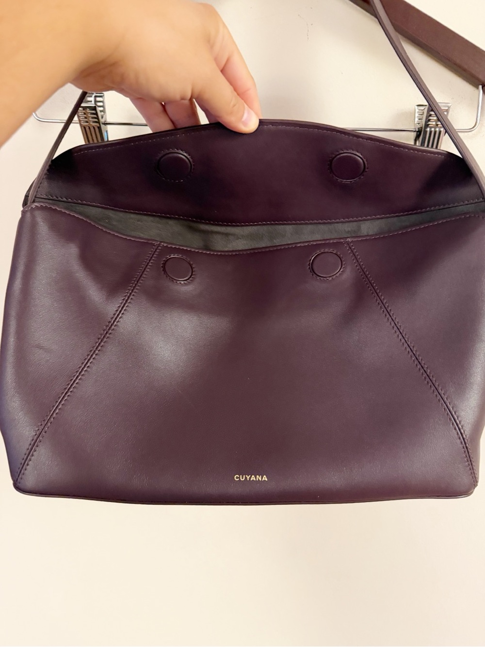 Cuyana Forma Shoulder Bag in Plum Compact Functional Purse - Picture 5 of 12